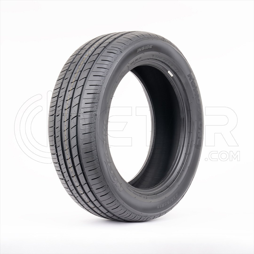 ROADSTONE 235 55 18 100 V NFERA RU1 South Korea (2024)